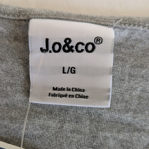 Set Of Athletic Top And Leggings Size Large - Picture 8 of 15